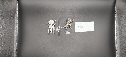 (1) Saurus Battle Standard Bearer Hero METAL Lizardmen Warhammer Fantasy Miniatures -1051-