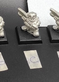 (1) Dwarf Clansmen Axe Warhammer Fantasy Miniatures -1102-