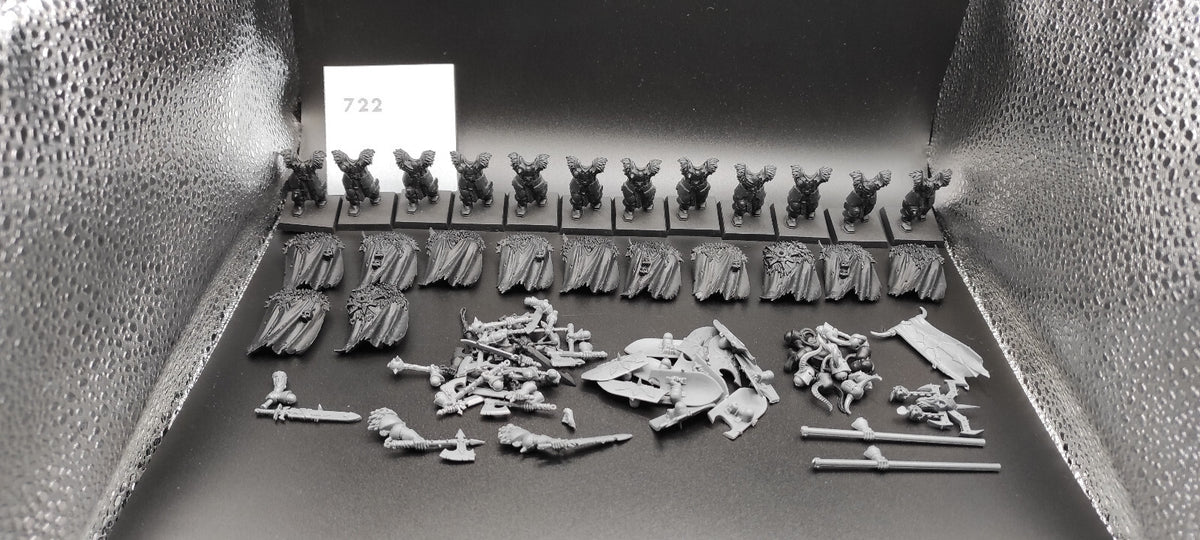 (12) Chaos Warriors Warhammer Fantasy Miniatures -2474-