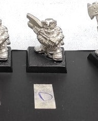 (1) Dwarf Clansmen Axe Warhammer Fantasy Miniatures -1103-