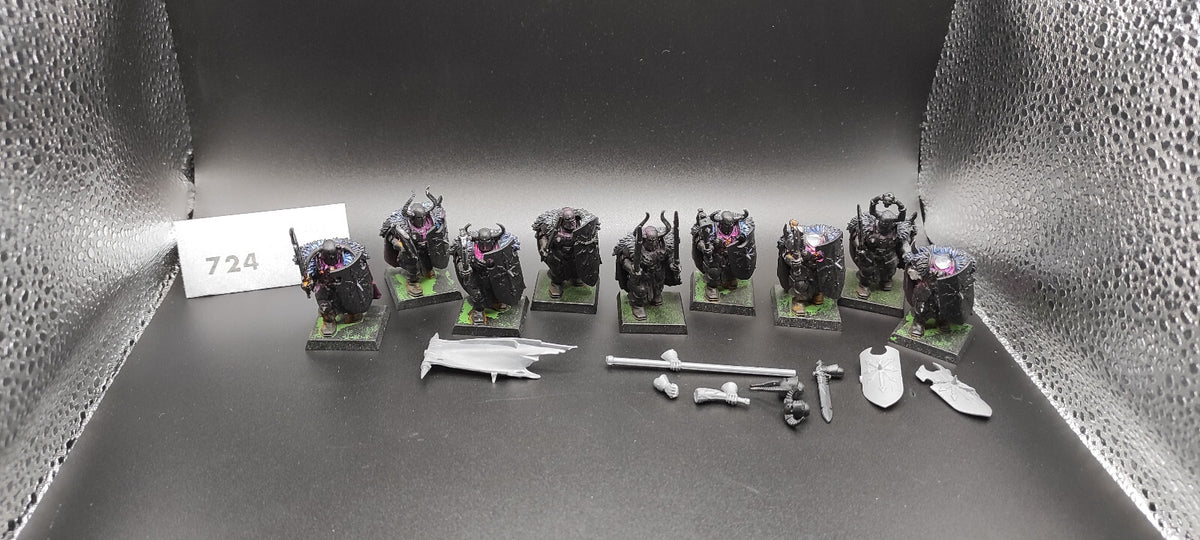 (9) Chaos Warriors Warhammer Fantasy Miniatures -2475-