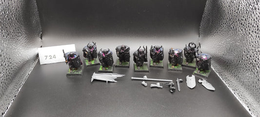 (9) Chaos Warriors Warhammer Fantasy Miniatures -2475-