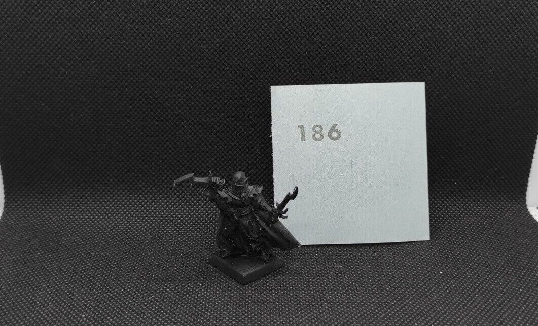 (1) Assassin Metal OOP Dark Elves Warhammer Fantasy Miniatures -1678-