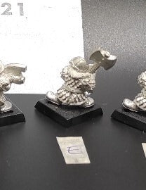 (1) Dwarf Clansmen Axe Warhammer Fantasy Miniatures -1104-