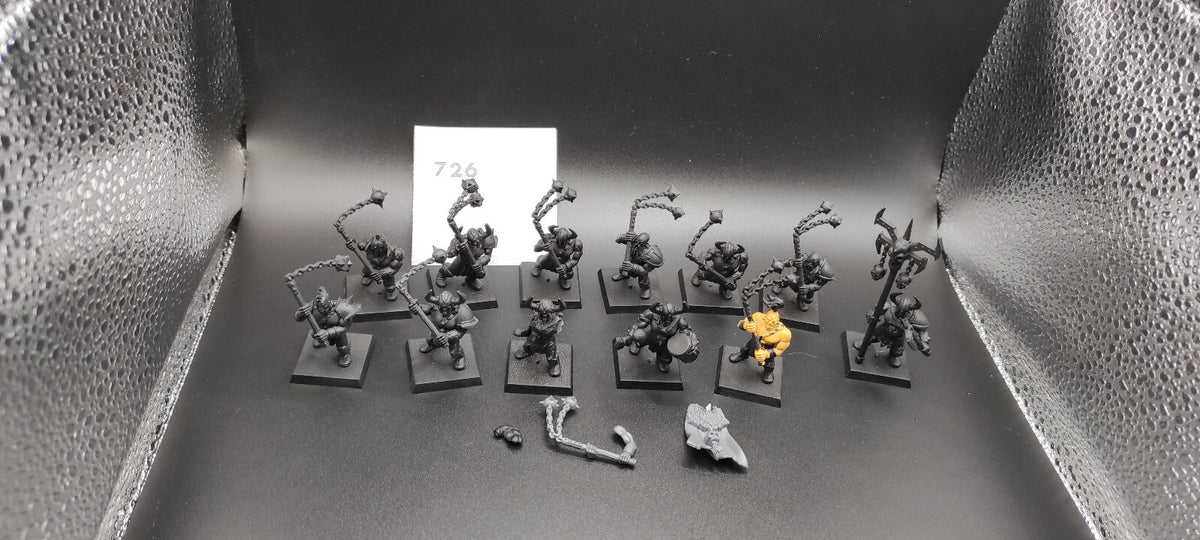 (12) Chaos Marauders Warriors of Chaos Warhammer Fantasy Miniatures -2477-
