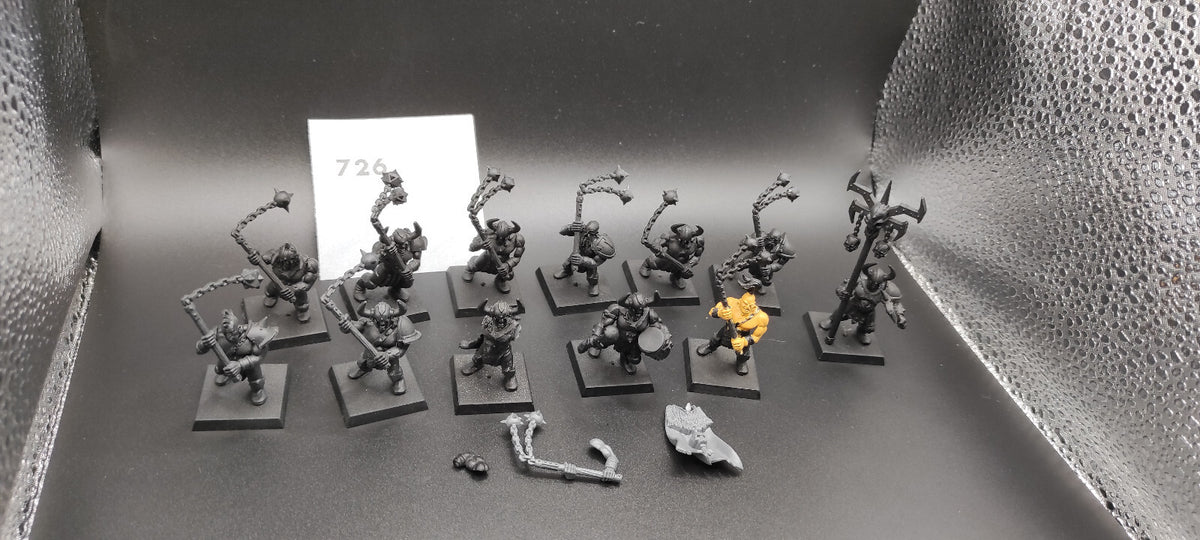 (12) Chaos Marauders Warriors of Chaos Warhammer Fantasy Miniatures -2477-