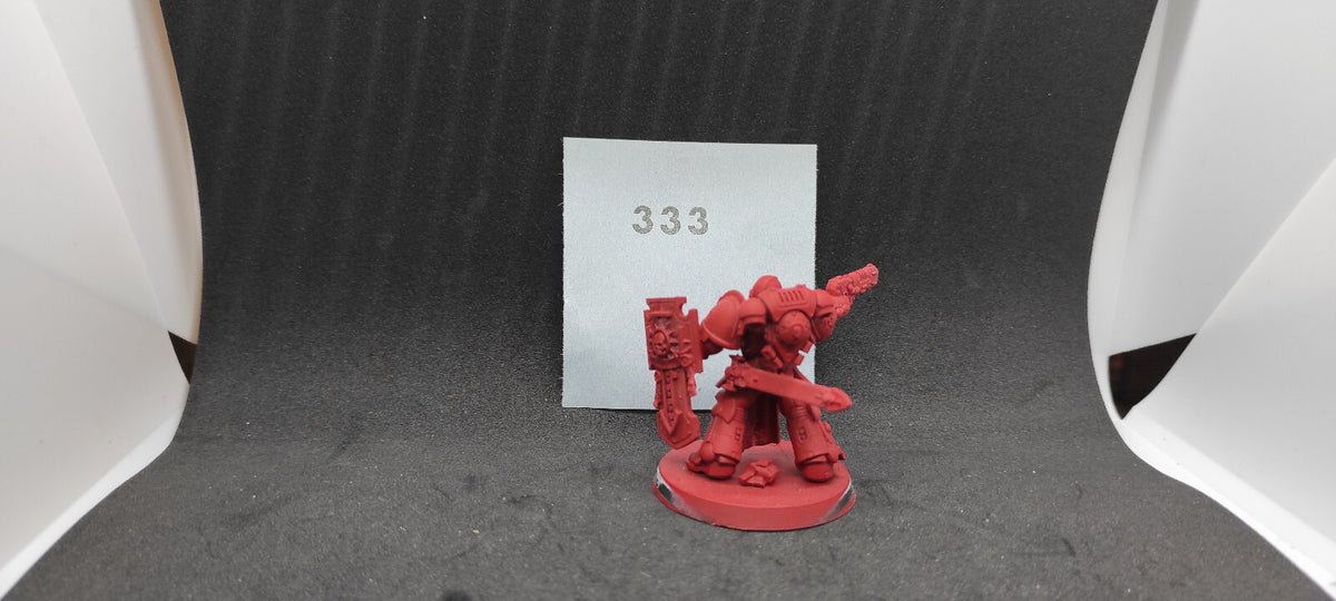 (1) Lieutenant with Storm Shield Blood Angels Space Marines Warhammer 40k -2260-