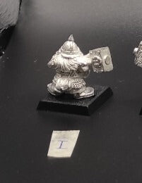 (1) Dwarf Clansmen Hammer Warhammer Fantasy Miniatures -1108-