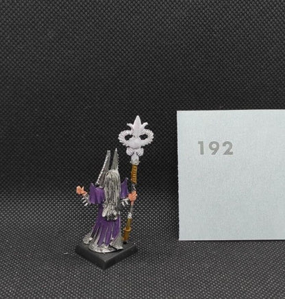(1) Sorceress Metal Dark Elves Warhammer Fantasy Miniatures -1681-