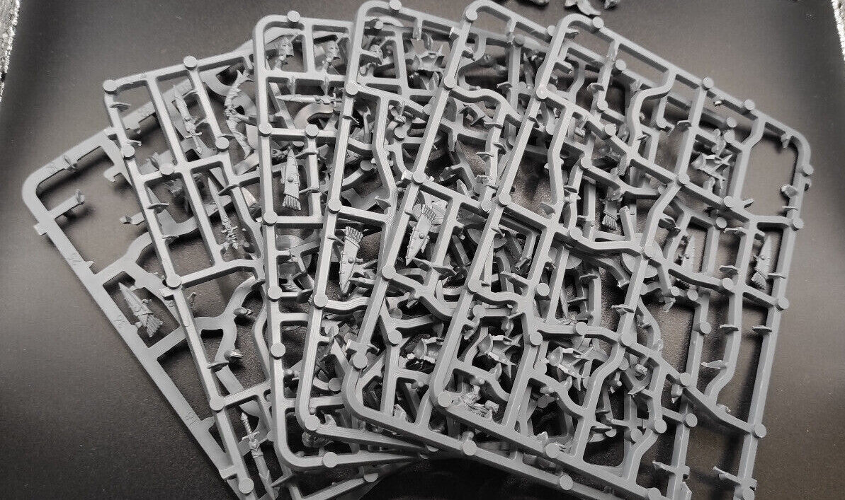 (10) Sisters of Avelorn High Elves Warhammer Fantasy Miniatures -2334-