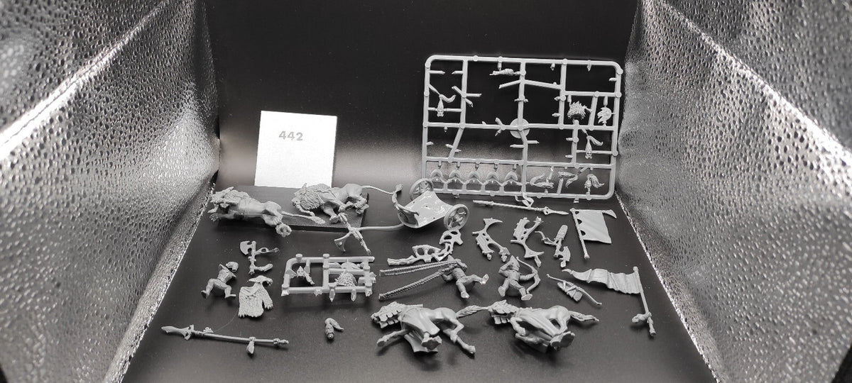 (1) Lion Tiranoc Chariot KIT High Elves Warhammer Fantasy Miniatures -2338-