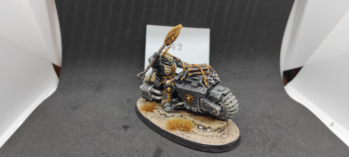 (1) Primaris Chaplain on Bike Painted Space Marines Warhammer 40k -2263-