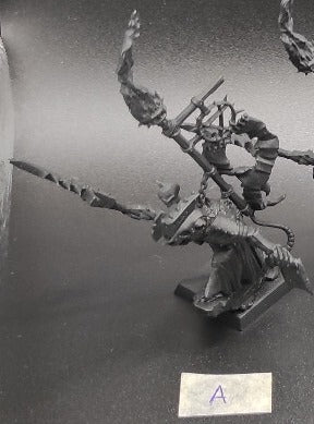 (1) Skaven Warlord Warhammer Fantasy Miniatures -1479-
