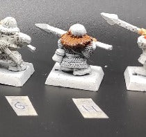(1) Dwarf with Spear Warhammer Fantasy Miniatures -1123-