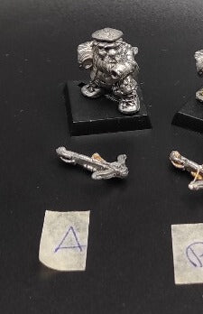 (1) Dwarf with Crossbow Warhammer Fantasy Miniatures -1126-