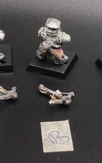 (1) Dwarf with Crossbow Warhammer Fantasy Miniatures -1127-