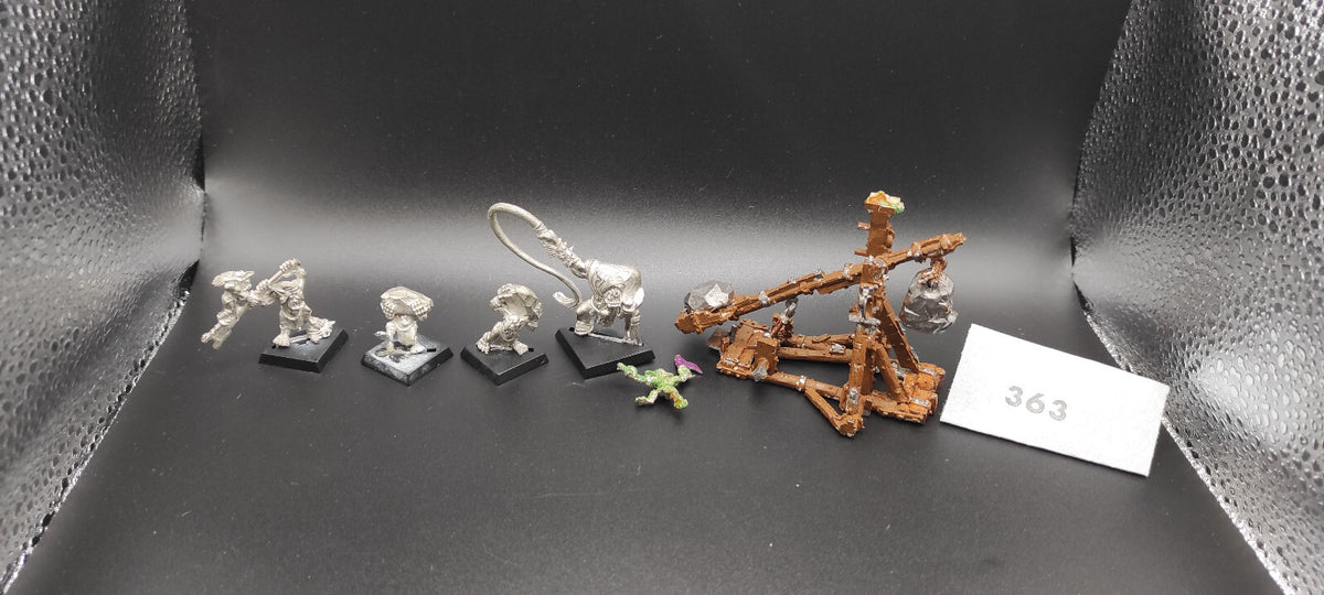 (1) Goblin Rock Lobbers Orcs & Goblins Warhammer Fantasy Miniatures -1604-