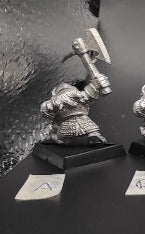 (1) Dwarf Iron Breakers Warhammer Fantasy Miniatures -1133-