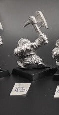 (1) Dwarf Iron Breakers Warhammer Fantasy Miniatures -1134-