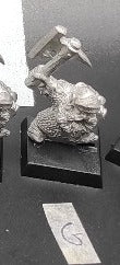 (1) Dwarf Iron Breakers Warhammer Fantasy Miniatures -1139-