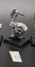 (1) Dwarf Iron Breakers Warhammer Fantasy Miniatures -1140-