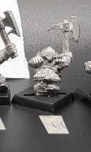 (1) Dwarf Iron Breakers Warhammer Fantasy Miniatures -1140-