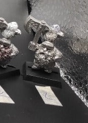 (1) Dwarf Iron Breakers Warhammer Fantasy Miniatures -1144-