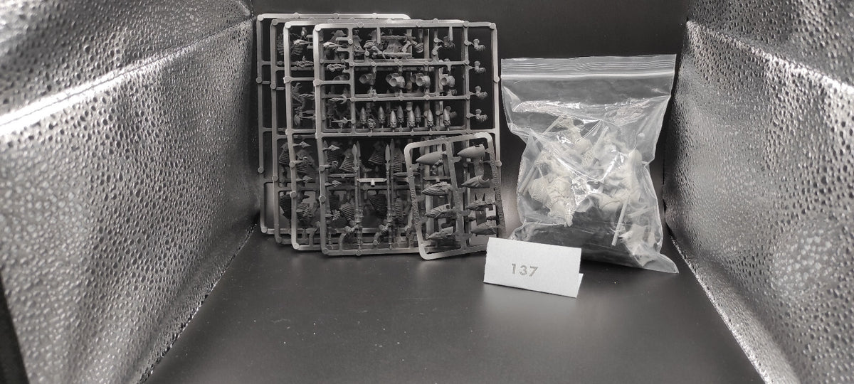 (8) Silver Helms High Elves Warhammer Fantasy Miniatures -2367-