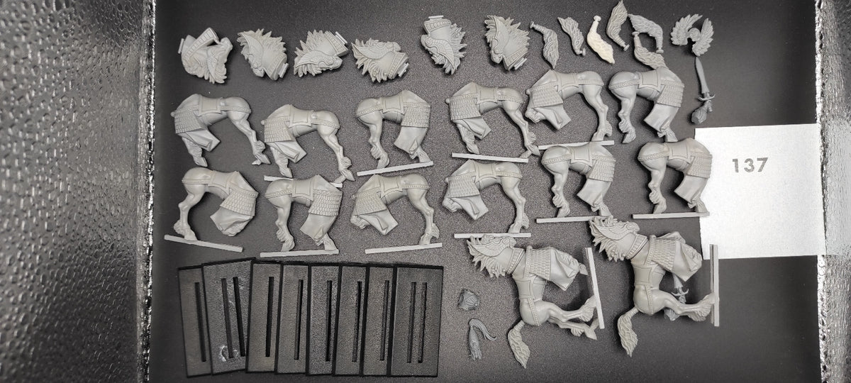(8) Silver Helms High Elves Warhammer Fantasy Miniatures -2367-