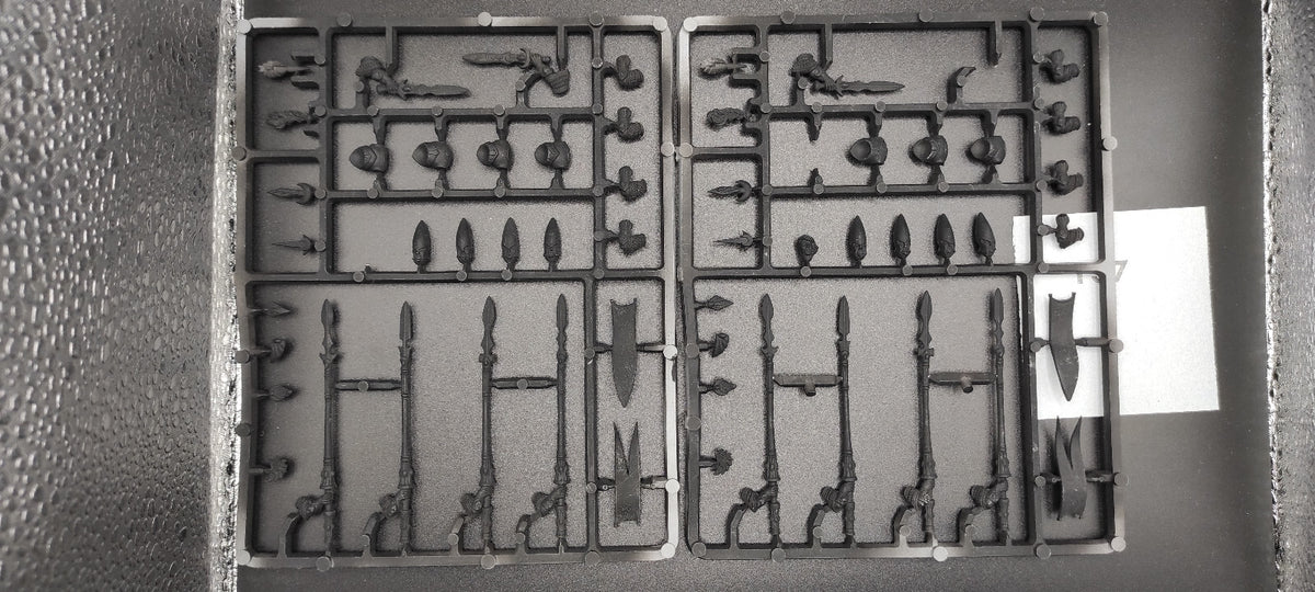 (8) Silver Helms High Elves Warhammer Fantasy Miniatures -2367-