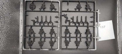 (8) Silver Helms High Elves Warhammer Fantasy Miniatures -2367-