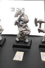 (1) Dwarf Iron Breakers Warhammer Fantasy Miniatures -1149-