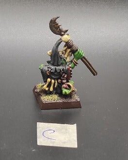 (1) Goblin Shaman Orcs & Goblins Warhammer Fantasy Miniatures -1616-