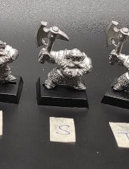 (1) Dwarf Iron Breakers Warhammer Fantasy Miniatures -1151-