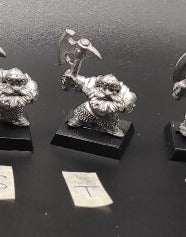 (1) Dwarf Iron Breakers Warhammer Fantasy Miniatures -1152-
