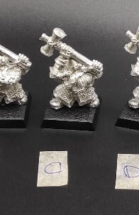 (1) Dwarf Hammerers Warhammer Fantasy Miniatures -1157-