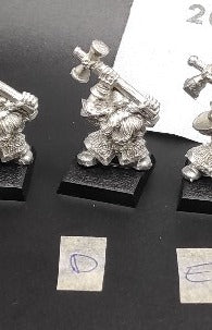 (1) Dwarf Hammerers Warhammer Fantasy Miniatures -1158-
