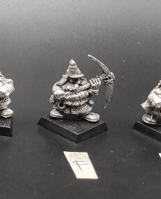 (1) Dwarf Miners Warhammer Fantasy Miniatures -1167-