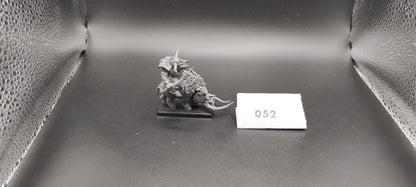 (1) Orc Boss on Board Orcs & Goblins Warhammer Fantasy Miniatures -1635-