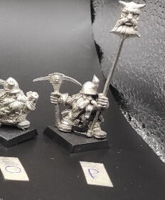 (1) Dwarf Miners Standard Warhammer Fantasy Miniatures -1177-