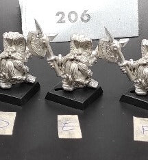 (1) Dwarf Giant Slayer Warhammer Fantasy Miniatures -1198-