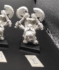(1) Dwarf Giant Slayer Warhammer Fantasy Miniatures -1202-