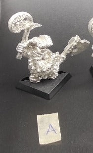 (1) Dwarf Giant Slayer Warhammer Fantasy Miniatures -1203-