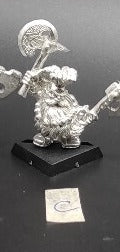 (1) Dwarf Giant Slayer Warhammer Fantasy Miniatures -1205-