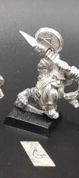 (1) Dwarf Giant Slayer Warhammer Fantasy Miniatures -1209-