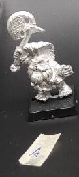 (1) Dwarf Giant Slayer Warhammer Fantasy Miniatures -1211-