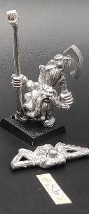 (1) Dwarf Slayer Standard Warhammer Fantasy Miniatures -1217-