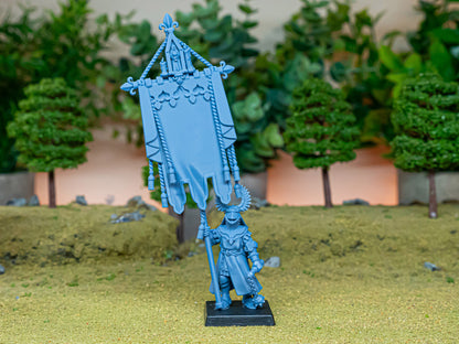 Gallia Battle Standard Bearer on Foot- Highlands Miniatures (1)