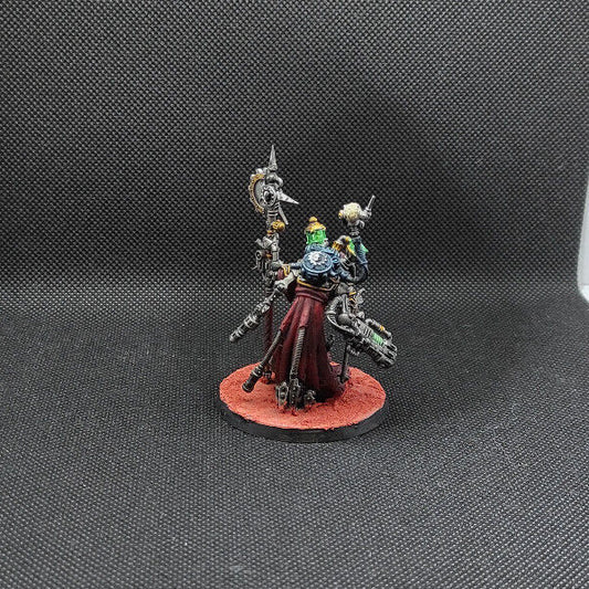 (1) Adeptus Mechanicus Tech-Priest Dominus PAINTED Warhammer 40k -1960-