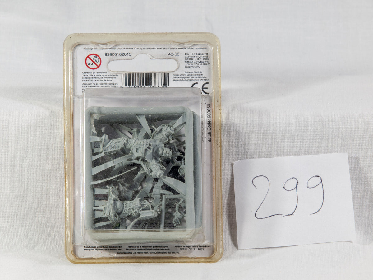 (1) Chaos Space Marines Dark Apostle Finecast NEW OOP Warhammer 40k -1659-